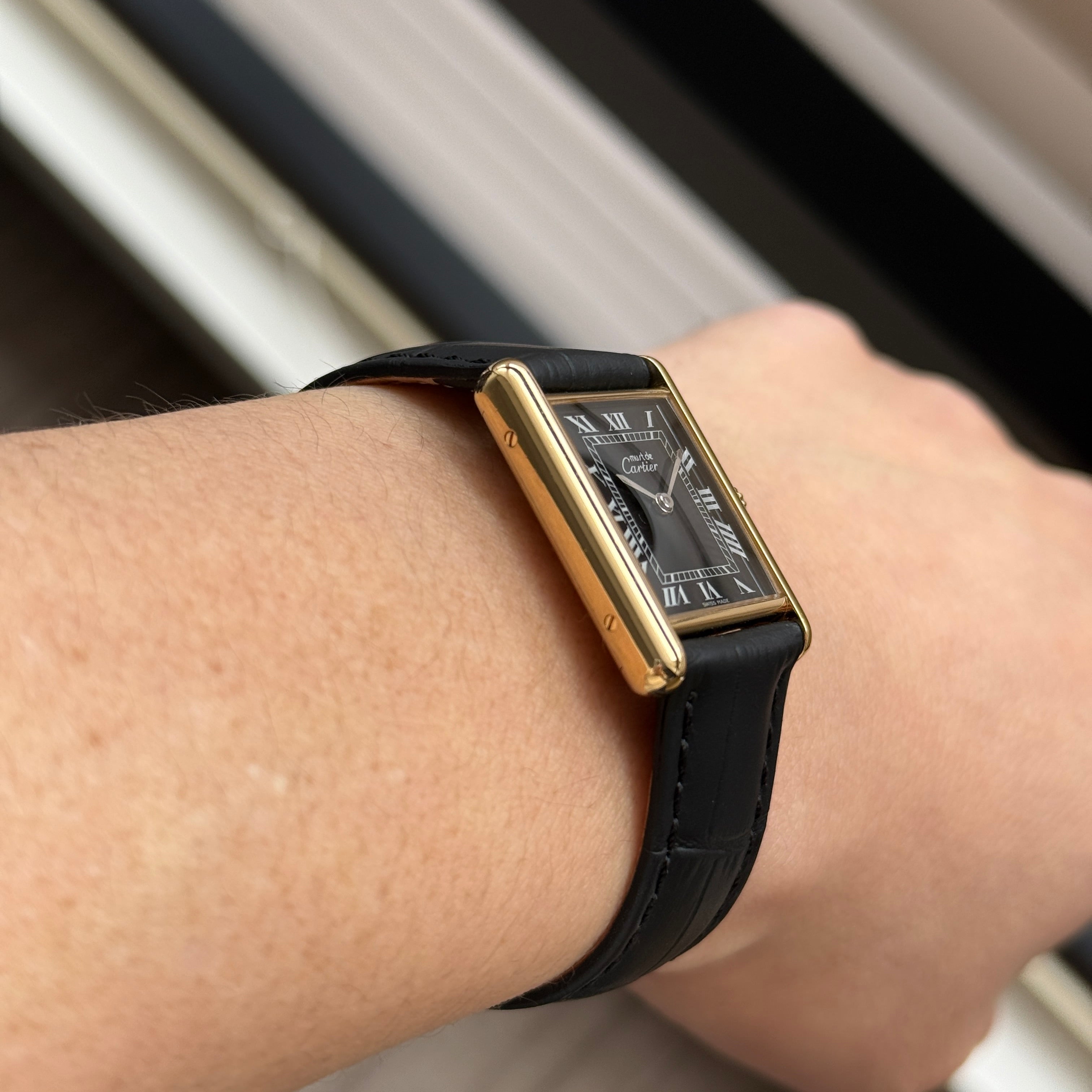 【Cartier】カルティエ マストタンクLM手巻きブラックローマ 永久保証書付き