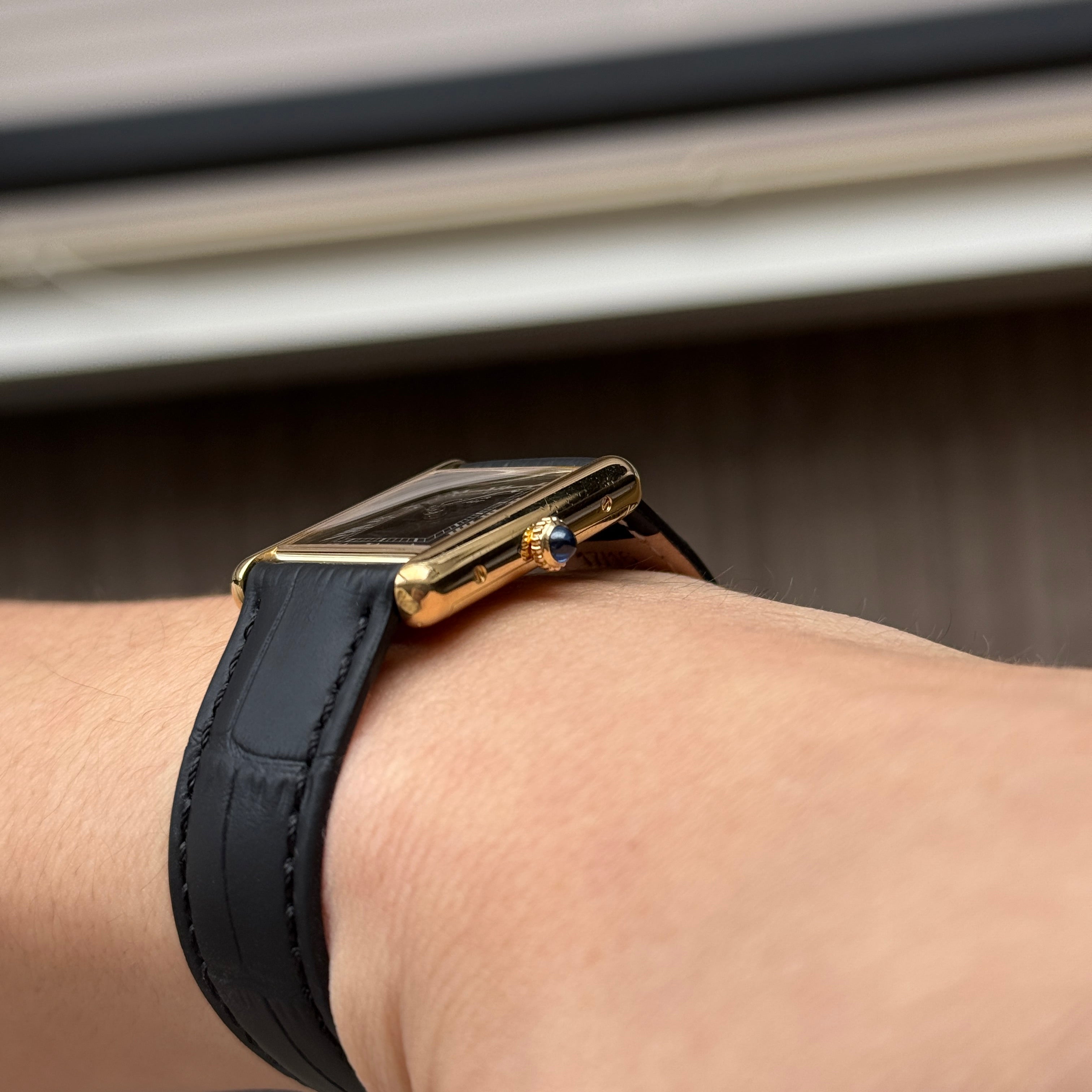 【Cartier】カルティエ マストタンクLM手巻きブラックローマ 永久保証書付き