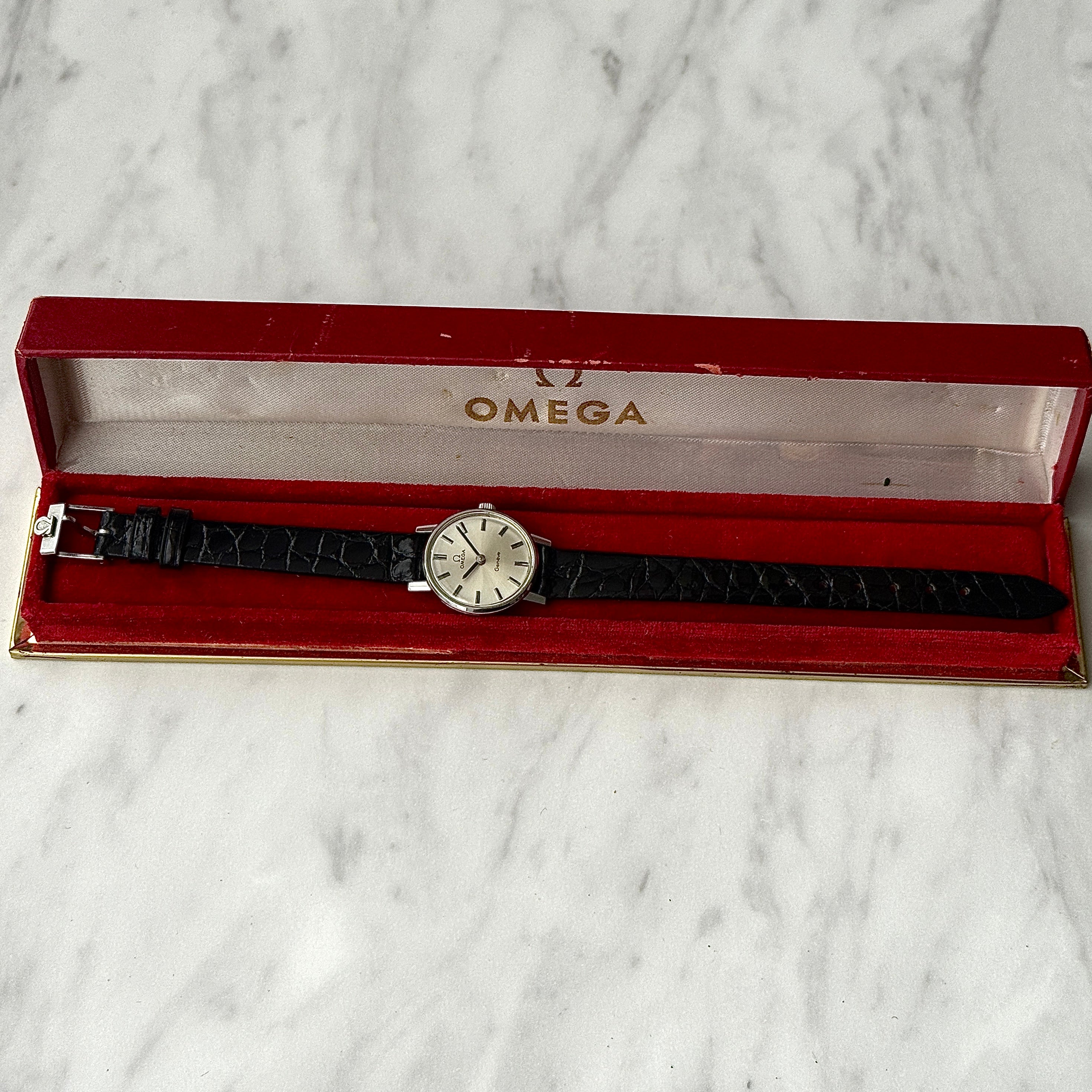 [OMEGA] Omega Geneva SS Round Silver with original box