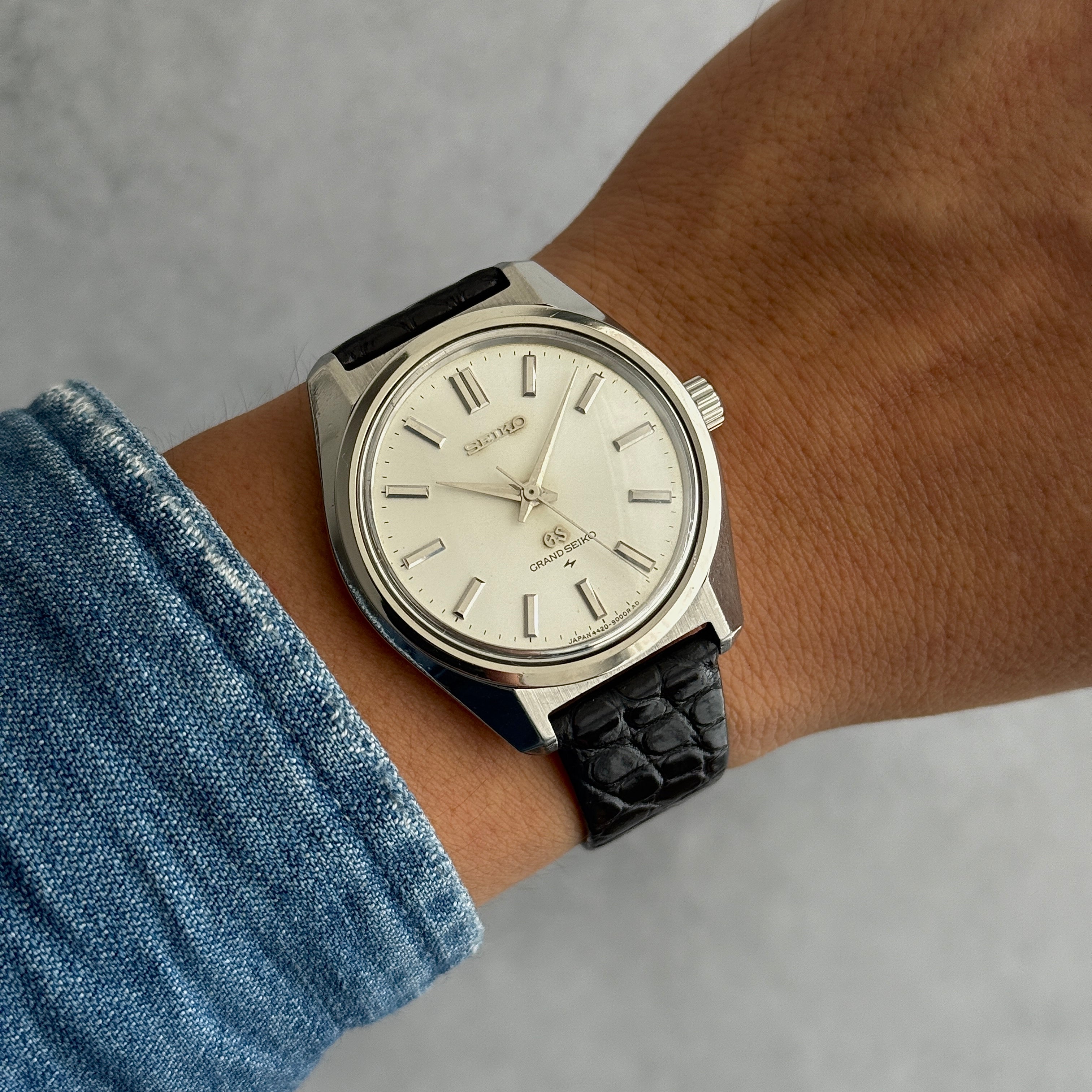 [SEIKO] Seiko Grand Seiko 44GS 4420-9000 with genuine buckle