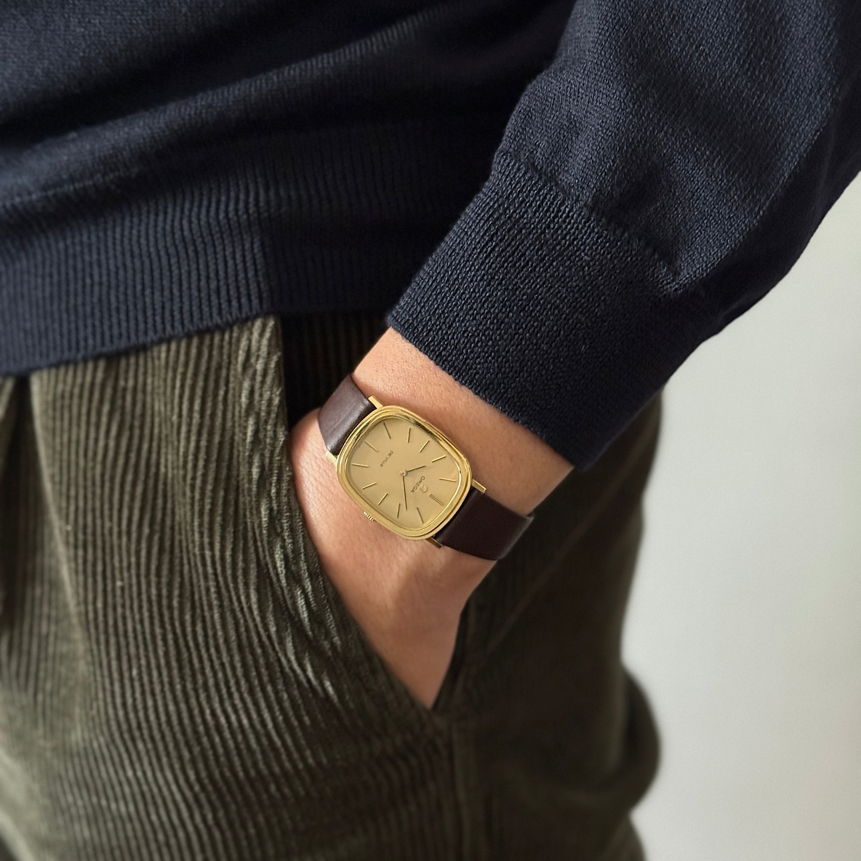 [Omega] 歐米茄碟飛系列GP橢圓形錶殼金色全新庫存