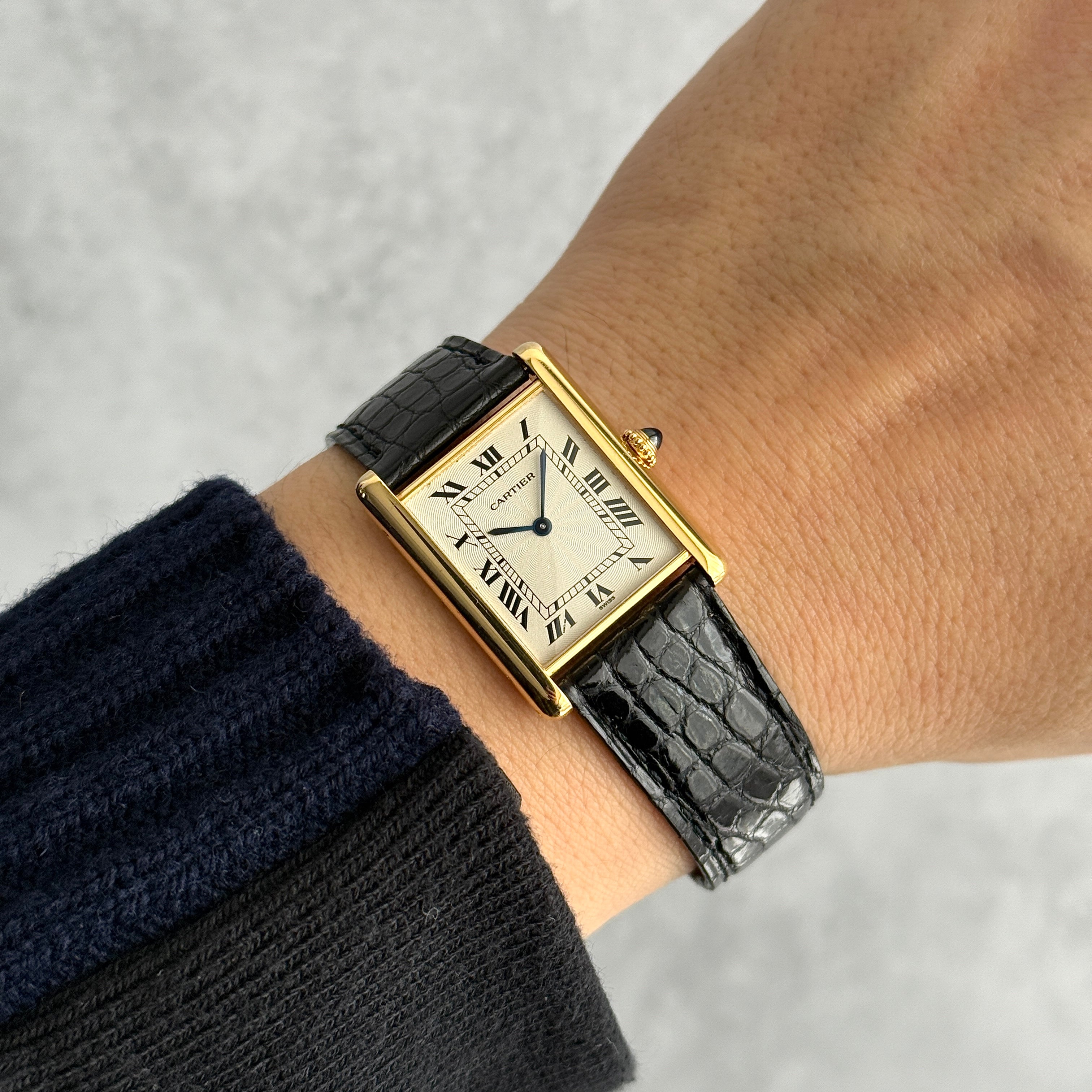 【Cartier】カルティエ タンクルイカルティエLM 18KYG エクストラフラット カルティエコンプリートサービス済み 純正18金製Dバックル、国際保証書付き