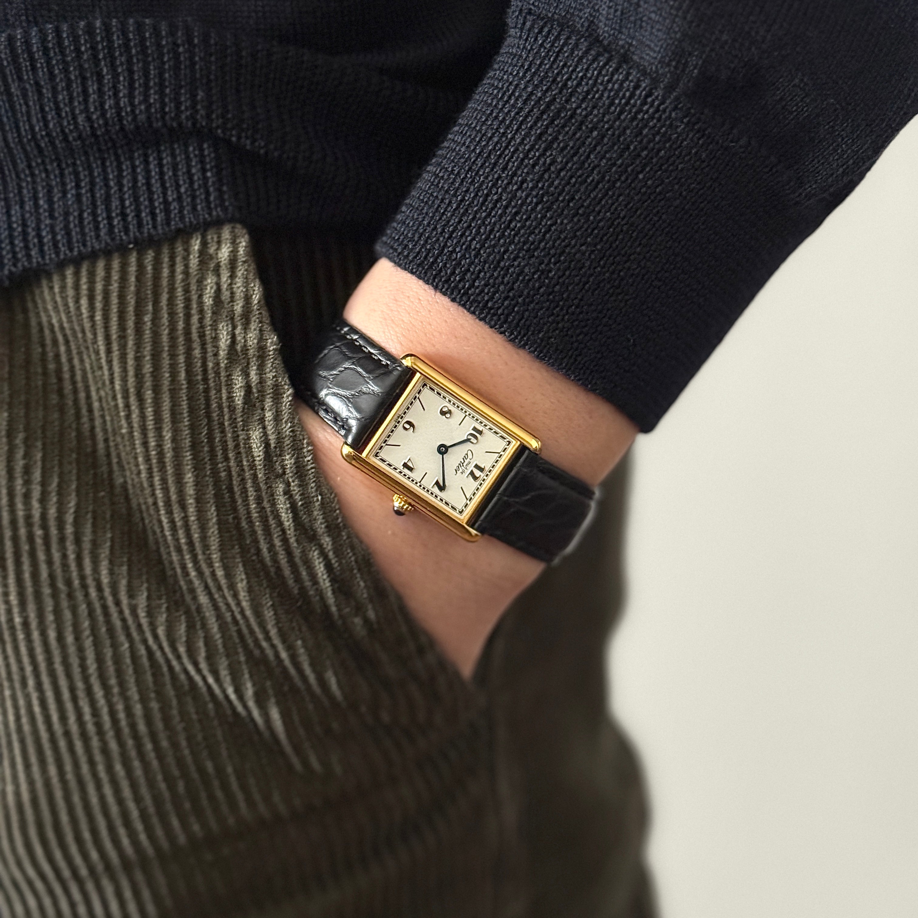 【Cartier】カルティエ マストタンクLM 飛びアラビア文字盤 純正Dバックル付き