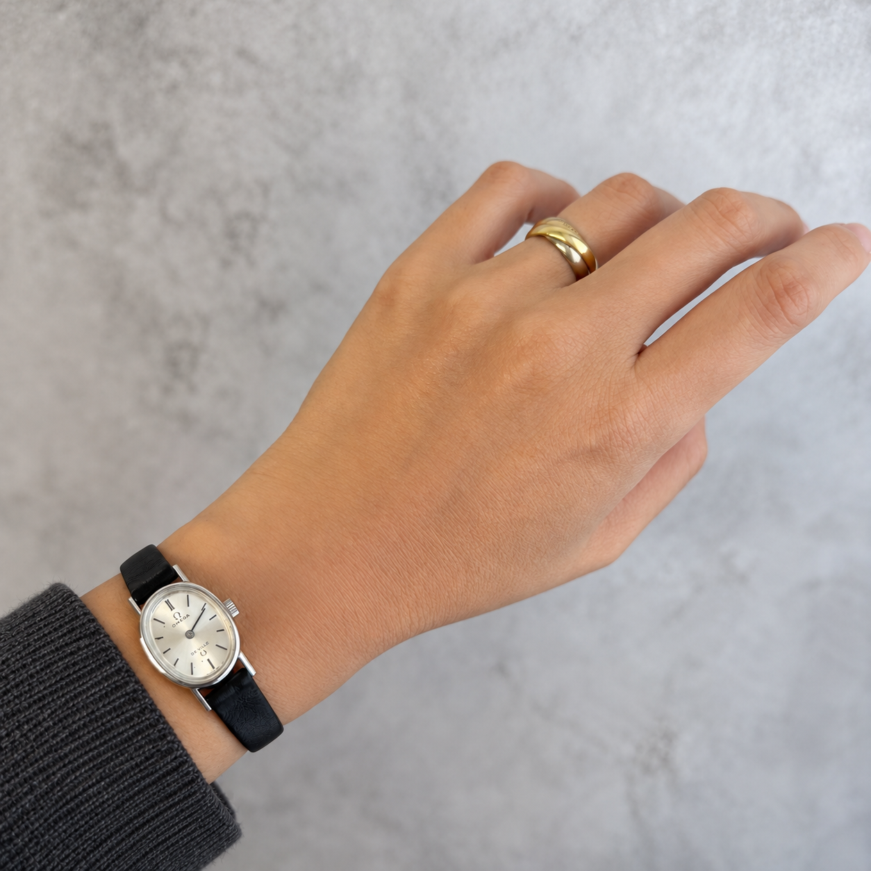 【OMEGA】オメガ デヴィル SS ミニオーバル Silver デッドストック 純正尾錠付き