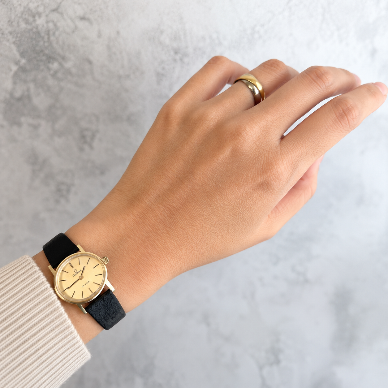 【OMEGA】オメガ デヴィル GP オーバルケース Gold デッドストック 純正尾錠付き