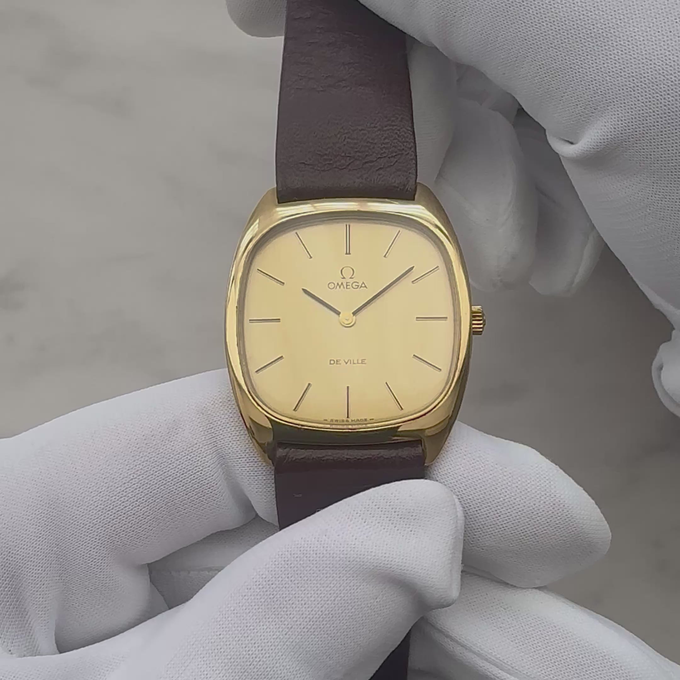 [Omega] 歐米茄碟飛系列 GP 電視螢幕保護殼 金色 Deadstock