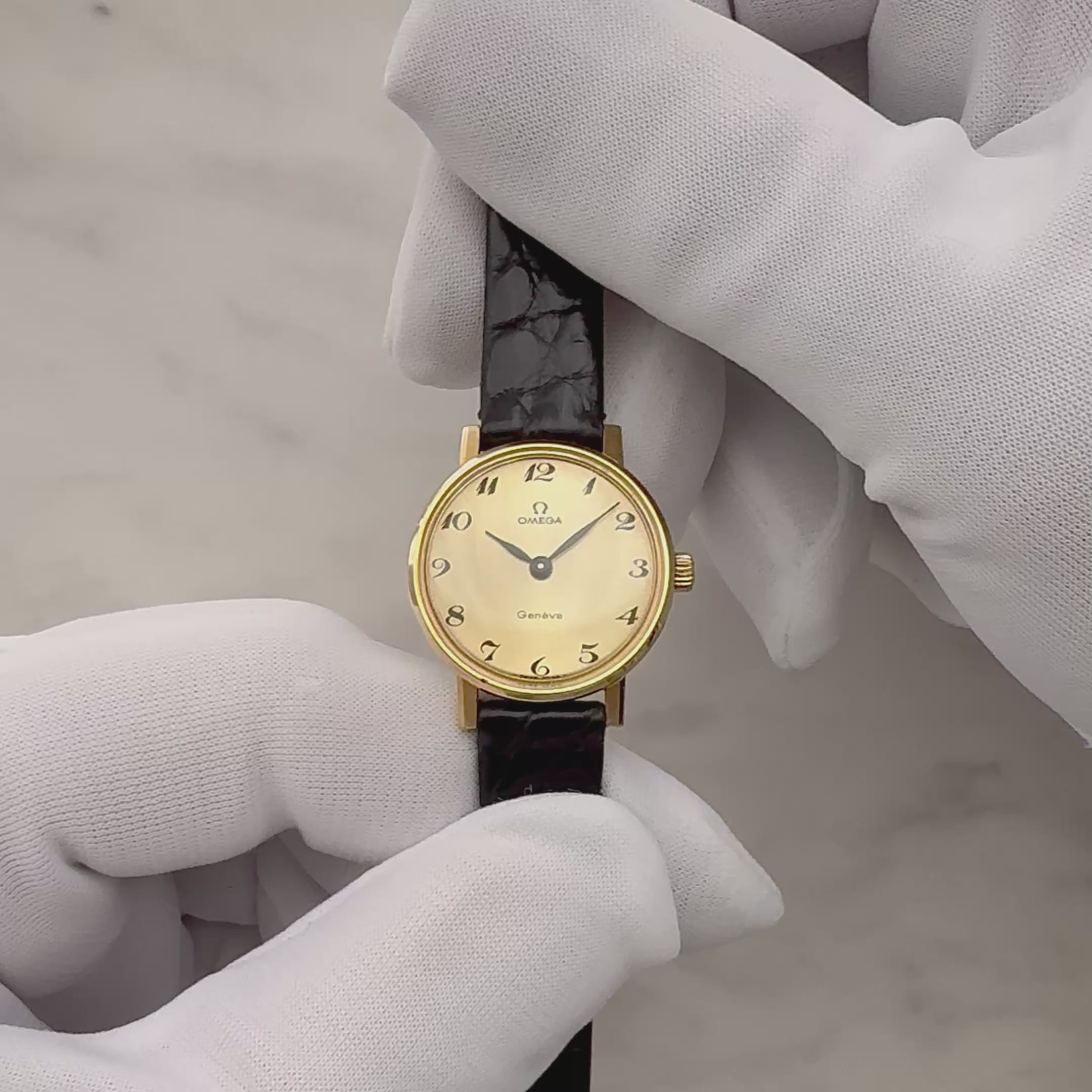 【OMEGA】オメガ ジュネーヴ GP ラウンド Gold Arabic 純正尾錠付き