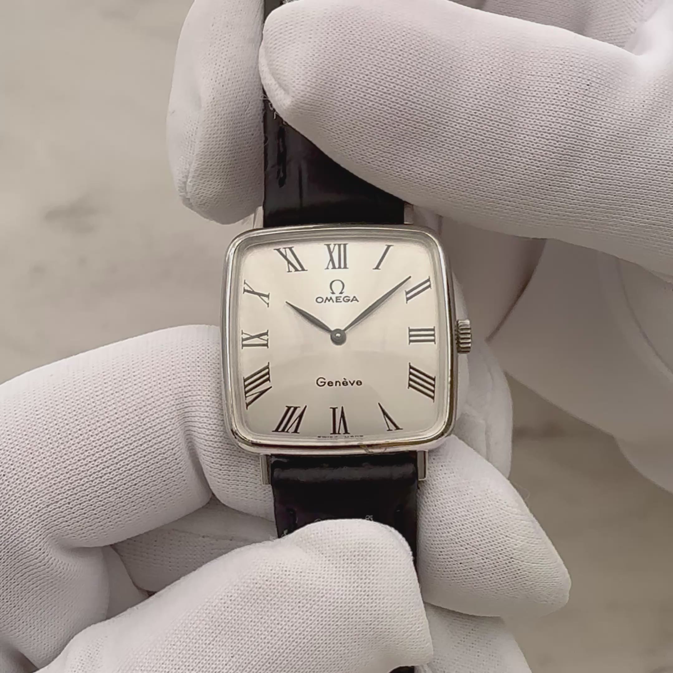 【OMEGA】オメガ ジュネーヴ WGP スクエア Silver ボーイズサイズ 純正尾錠付き