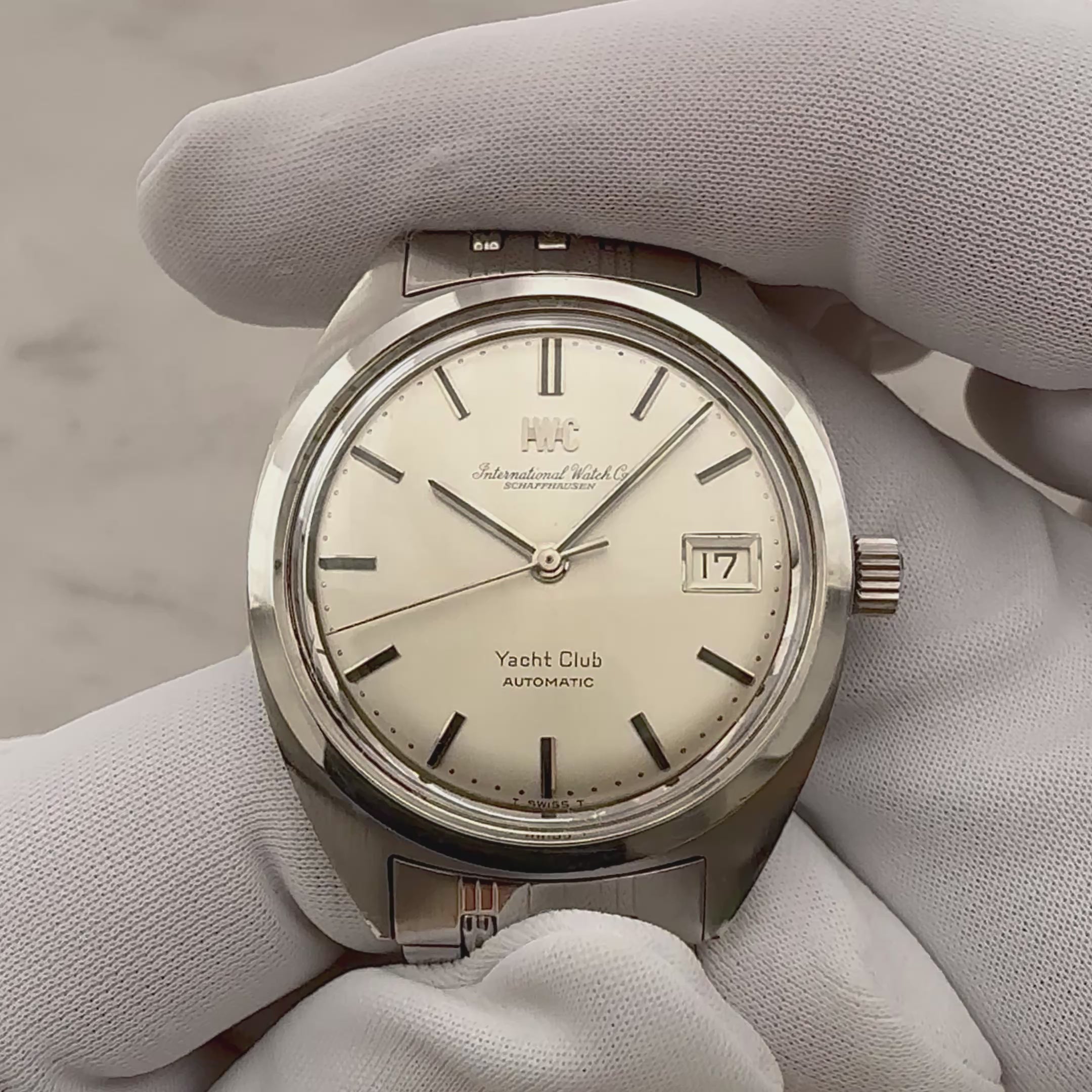 【IWC】アイダブリューシー ヨットクラブ R811AD Cal.8541B ゲイフレアー製純正ブレスレット付き 1968年製