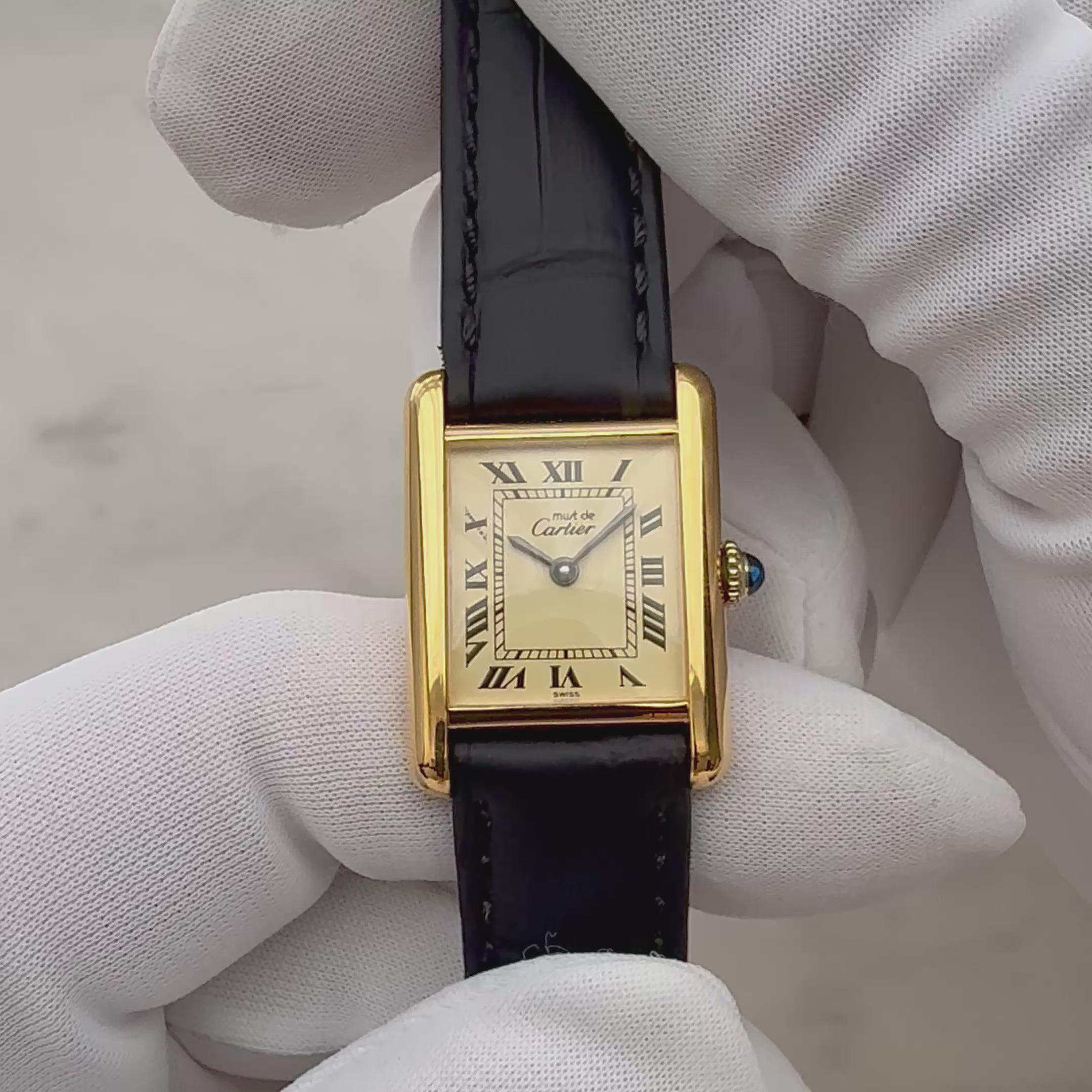 【Cartier】 Cartier Must Tank SM Ivory Roman Dial Manual Winding with Original Buckle