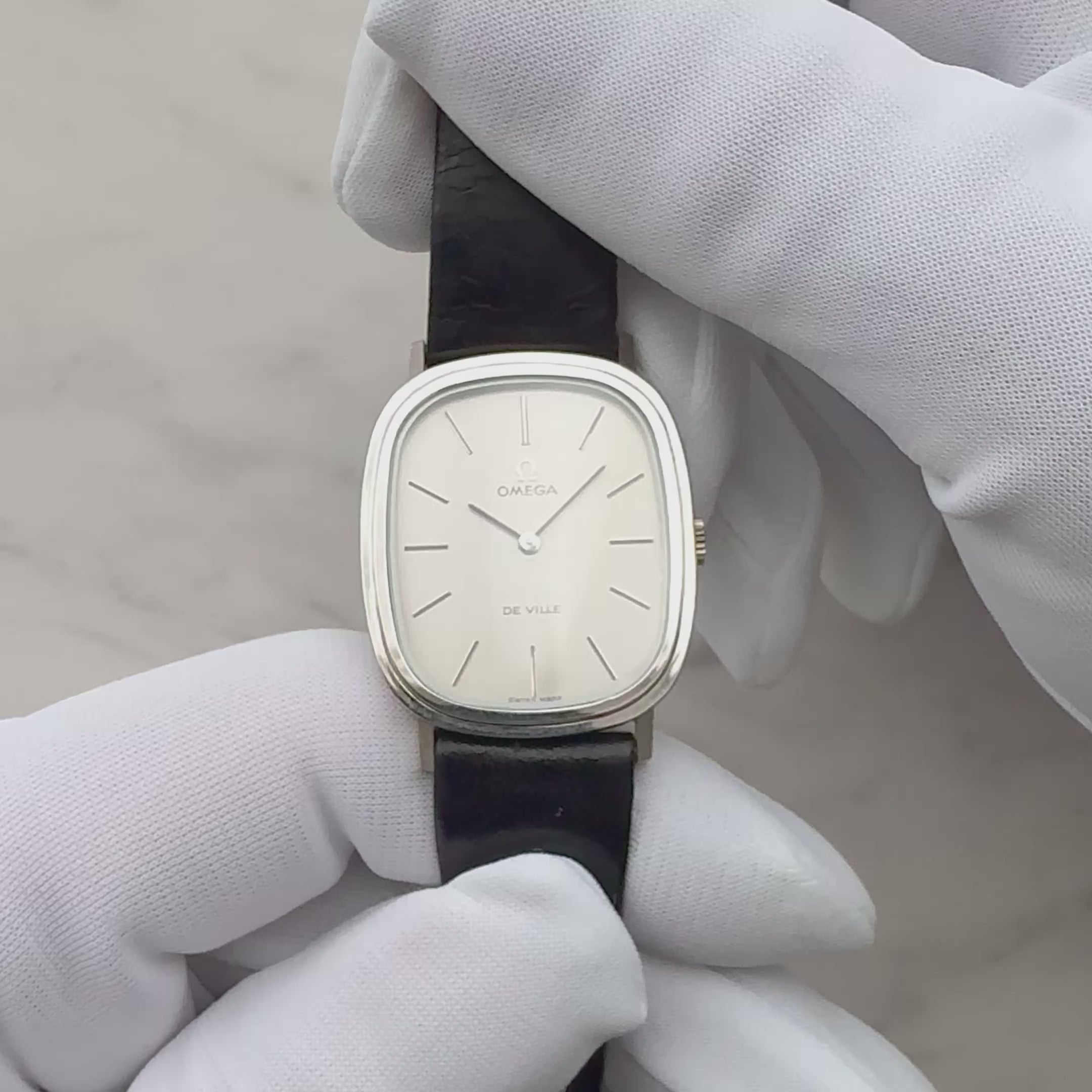 【OMEGA】オメガ デヴィル WGP オーバルケース Silver デッドストック 純正尾錠付き